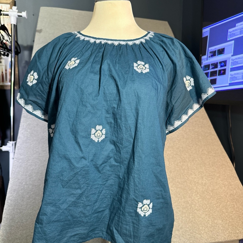 Madewell Embroidered Blouse Size Small Casual To Professional Wear
